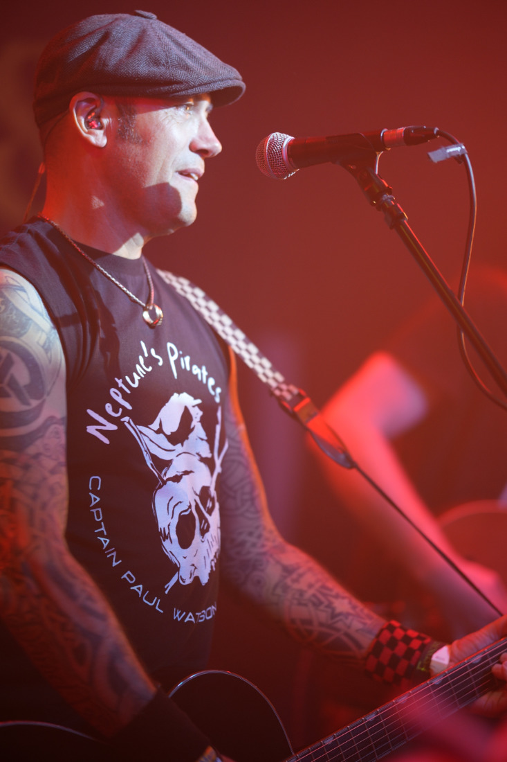 Ferocious dog at the sugarmill in Stoke