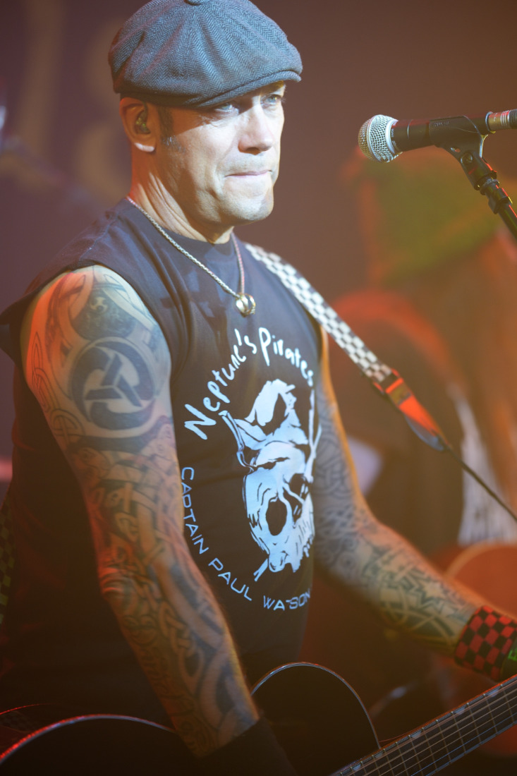 Ferocious dog at the sugarmill in Stoke