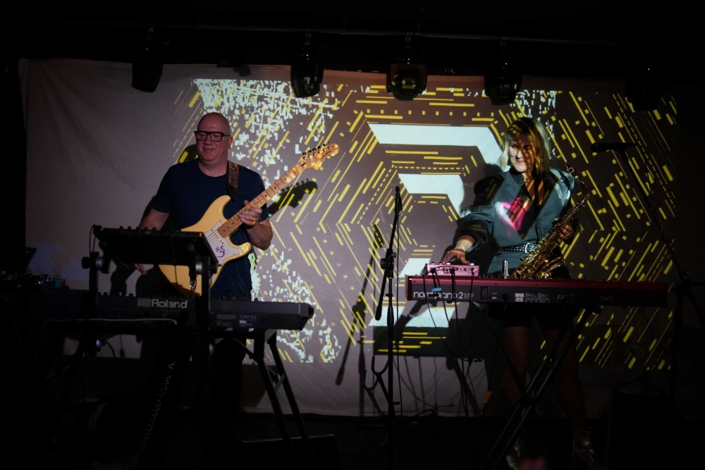 Disastrous Robots at the Artisan Tap